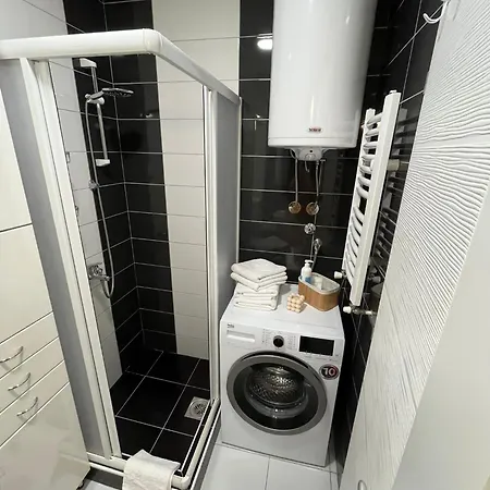 Mia Centar Κρούσεβατς