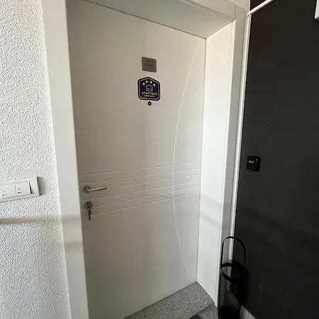 Mia Centar * Κρούσεβατς