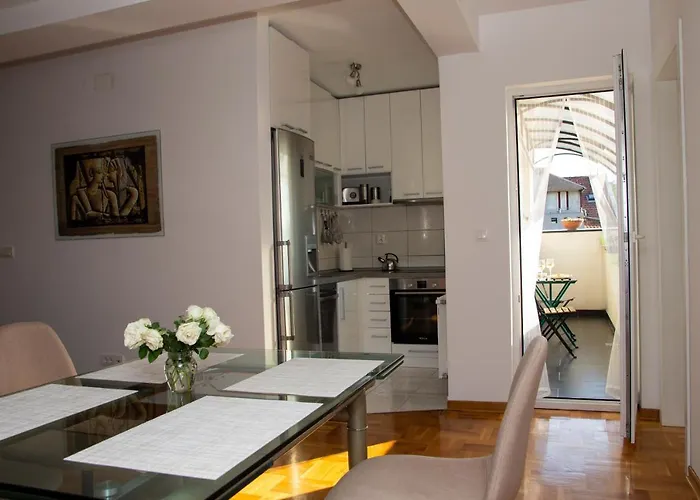 Апартаменты Mia Centar *